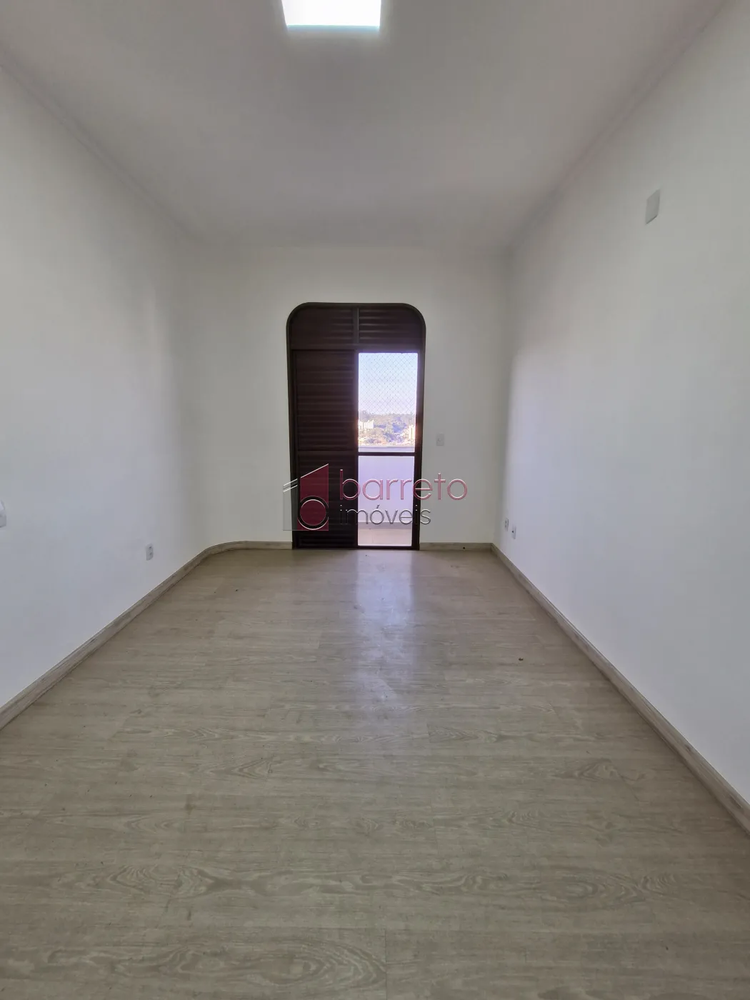 APARTAMENTO PARA LOCAÇÃO OU VENDA, NO CONDOMÍNIO EDIFÍCIO MEDITERRÂNEO NO CENTRO DE JUNDIAÍ – SP