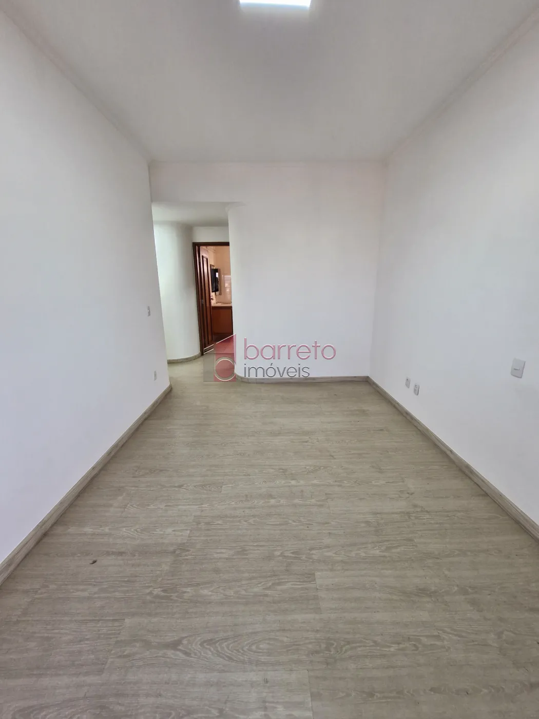 APARTAMENTO PARA LOCAÇÃO OU VENDA, NO CONDOMÍNIO EDIFÍCIO MEDITERRÂNEO NO CENTRO DE JUNDIAÍ – SP