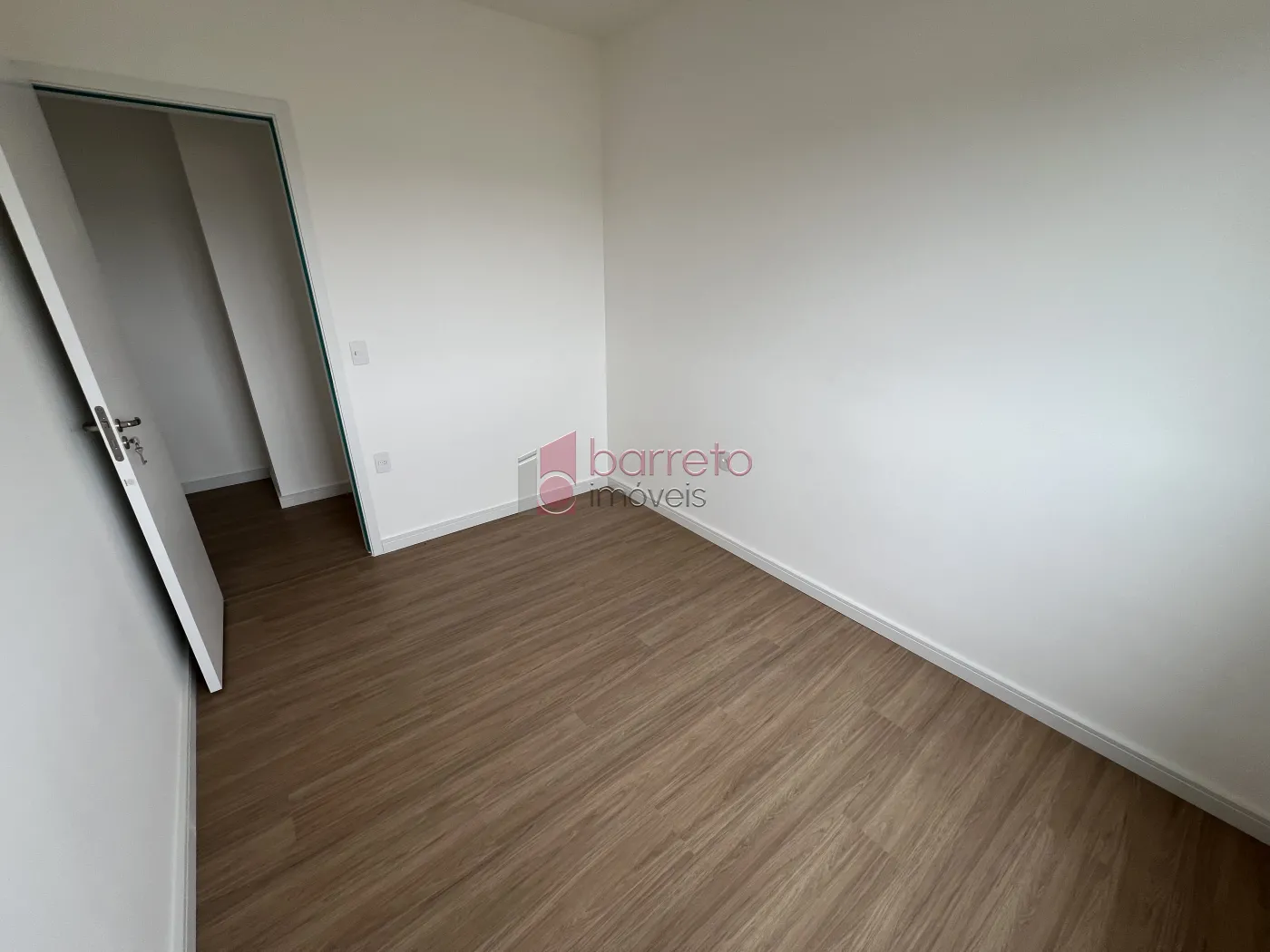 APARTAMENTO À VENDA NO CONDOMÍNIO GIARDINO – JUNDIAÍ/SP