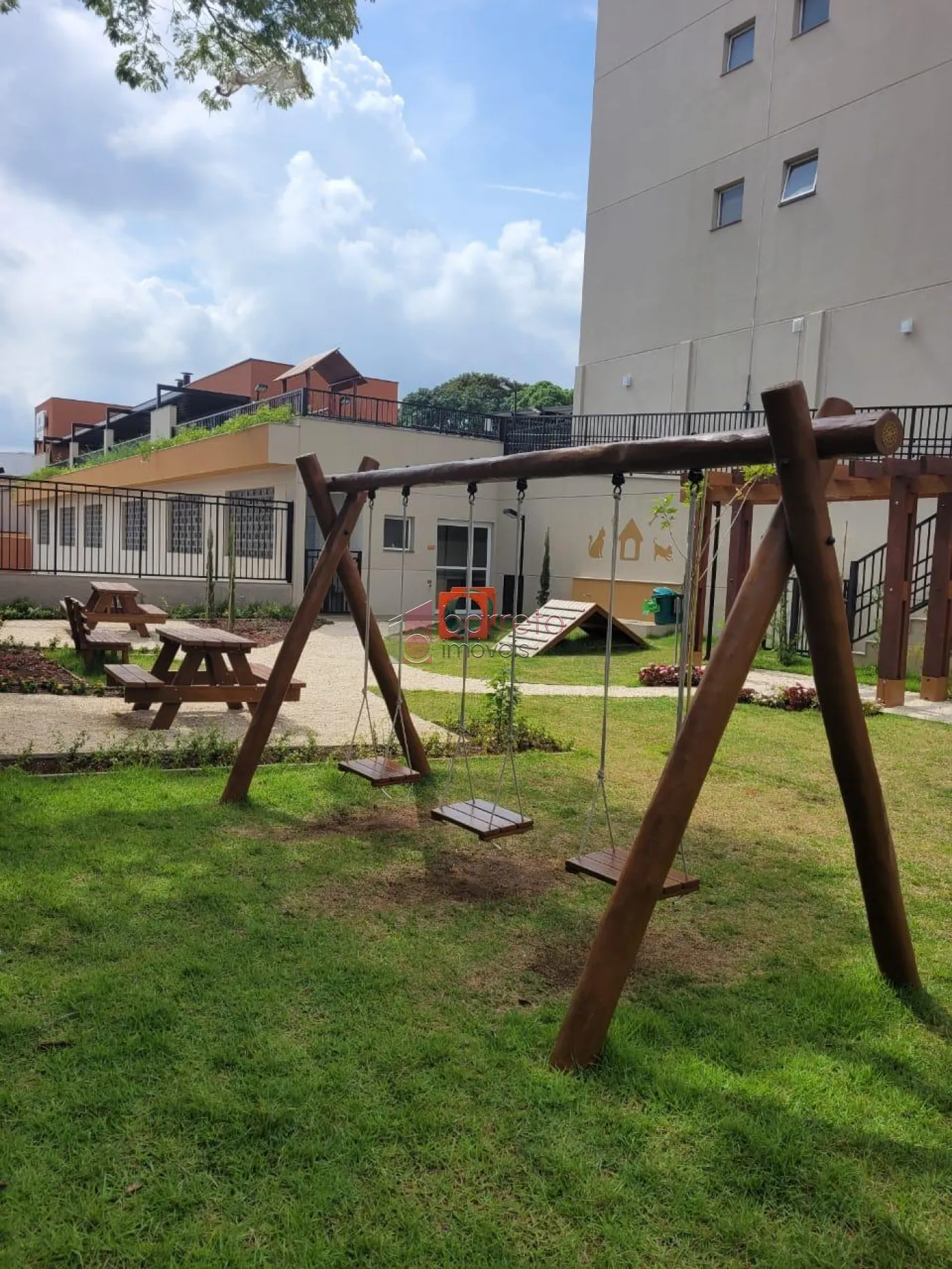 APARTAMENTO À VENDA NO CONDOMÍNIO GIARDINO NO JARDIM COLÔNIA EM JUNDIAÍ/SP