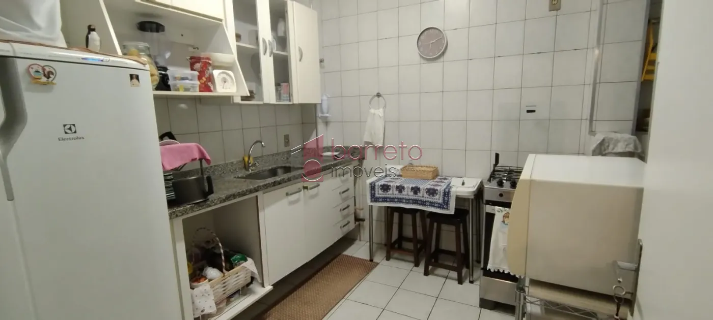 APARTAMENTO À VENDA NO CONDOMÍNIO CHÁCARA DAS FLORES II – JARDIM SANTA TERESA – JUNDIAÍ/SP