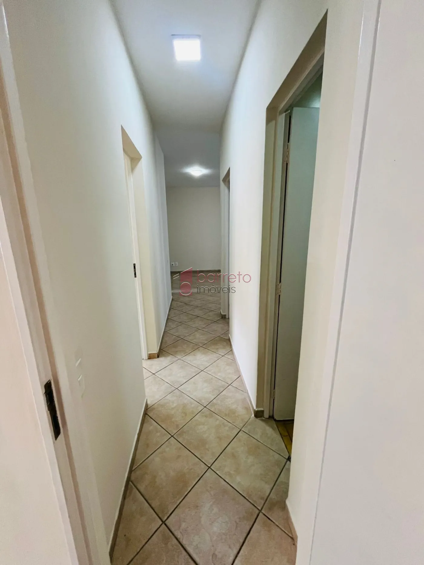 APARTAMENTO PARA LOCAÇÃO NO CONDOMÍNIO CHÁCARA DAS FLORES I – JUNDIAÍ/SP