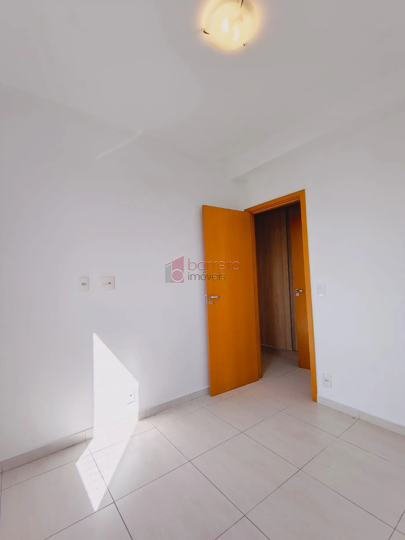 APARTAMENTO À VENDA NO CONDOMÍNIO TERRAÇOS DA SERRA EM JUNDIAÍ/SP