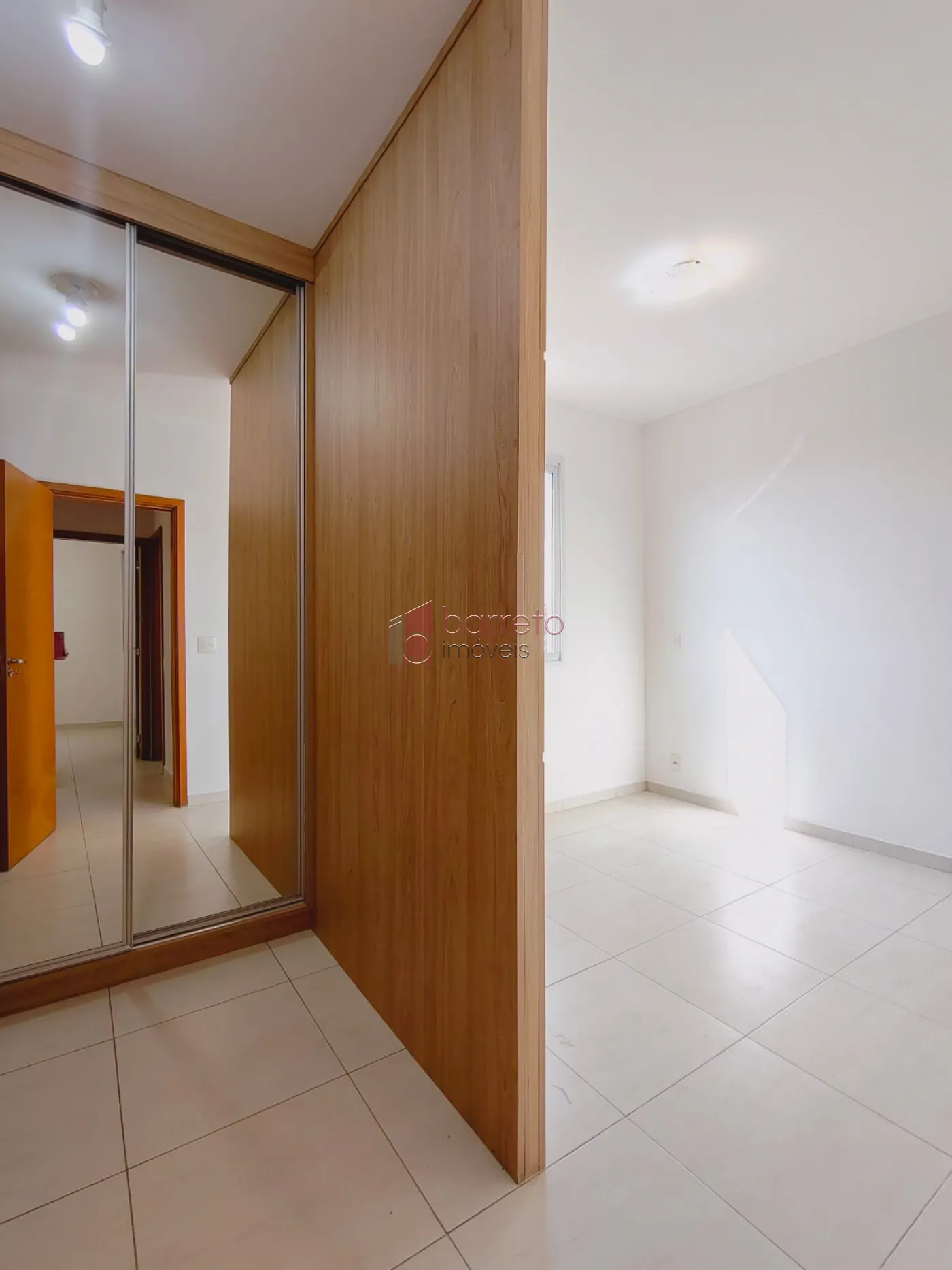 APARTAMENTO À VENDA NO CONDOMÍNIO TERRAÇOS DA SERRA EM JUNDIAÍ/SP