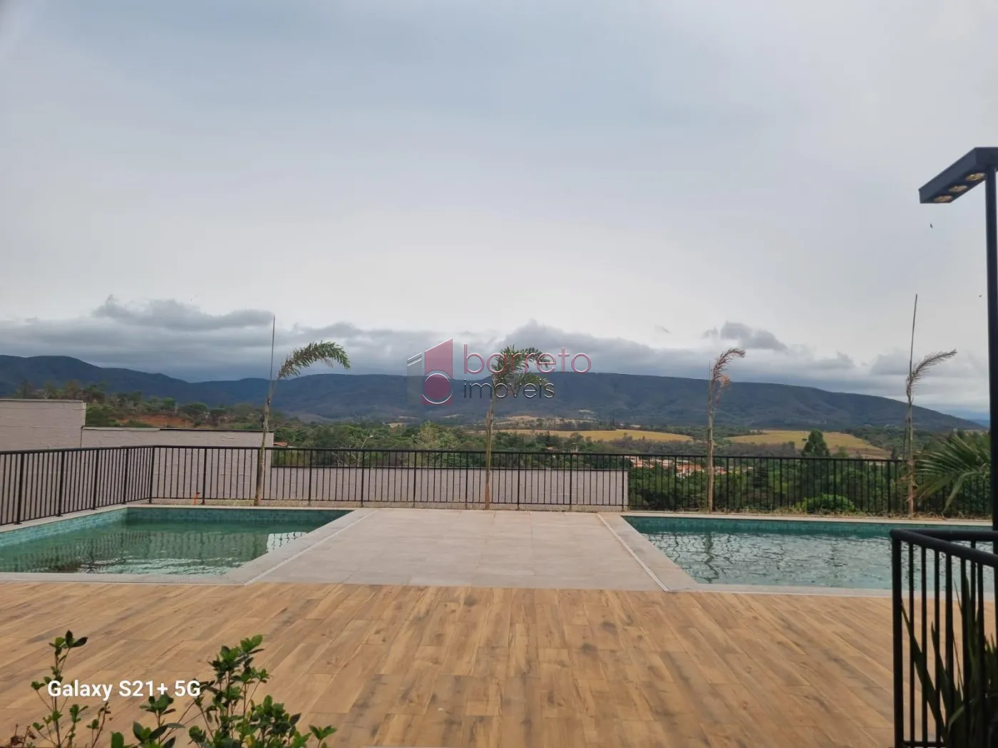 APARTAMENTO À VENDA NO CONDOMÍNIO LA SIERRA – BAIRRO MEDEIROS- JUNDIAÍ/SP