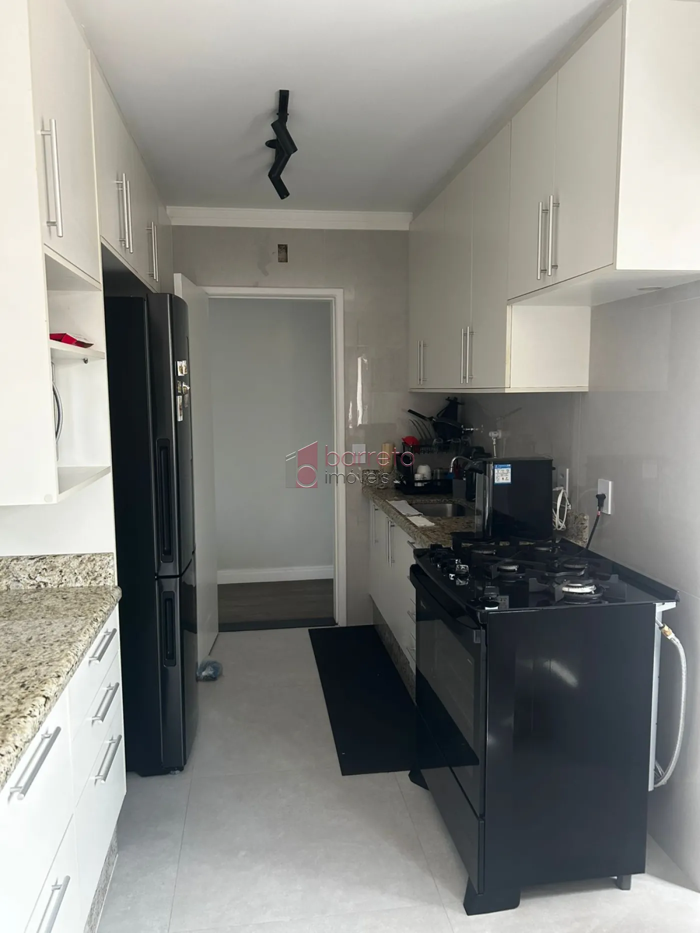 APARTAMENTO À VENDA NO CONDOMÍNIO PASÁRGADA NA VILA DAS HORTÊNCIAS – JUNDIAÍ/SP