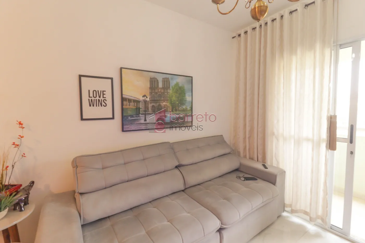 APARTAMENTO À VENDO NO CONDOMÍNIO PARACATU EM JUNDIAÍ/SP