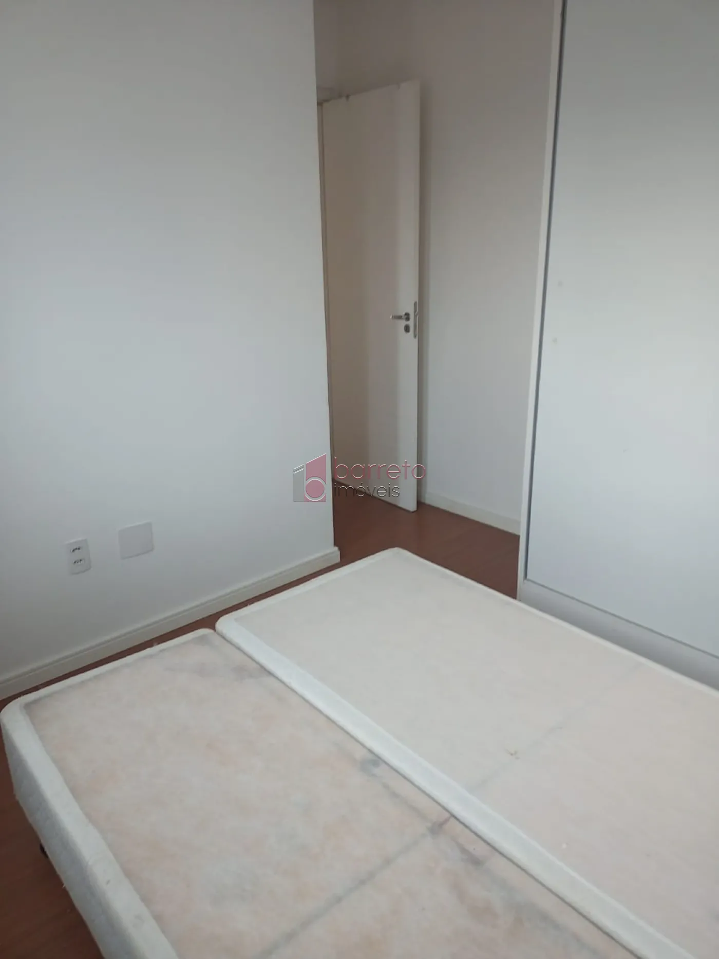 APARTAMENTO SEMI MOBILIADO PARA VENDA E LOCAÇÃO NO EDIFÍCIO TULIPAS GARDEN – JUNDIAÍ/SP
