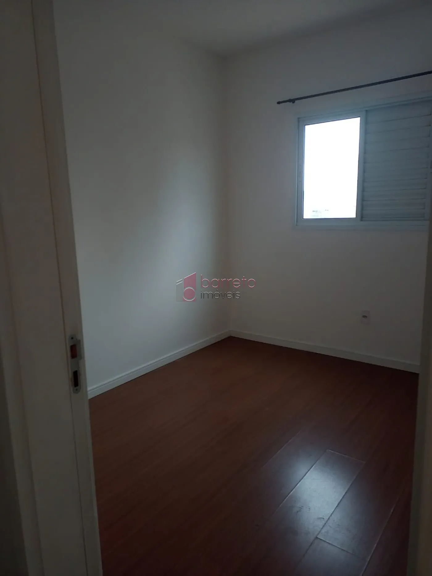 APARTAMENTO SEMI MOBILIADO PARA VENDA E LOCAÇÃO NO EDIFÍCIO TULIPAS GARDEN – JUNDIAÍ/SP