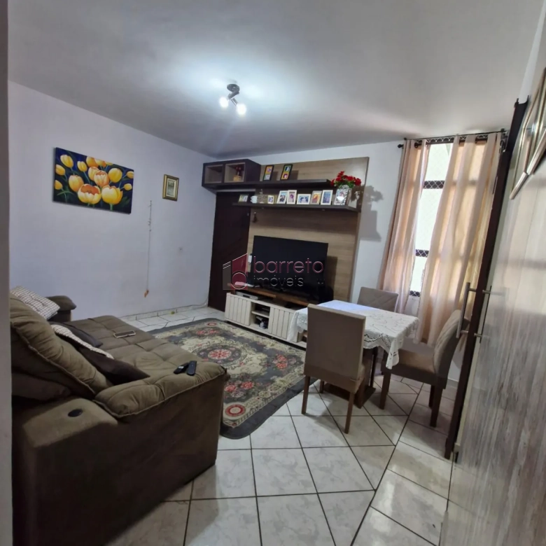 APARTAMENTO À VENDA NO CONDOMÍNIO CHÁCARA DAS FLORES II – JARDIM SANTA TERESA – JUNDIAÍ-SP