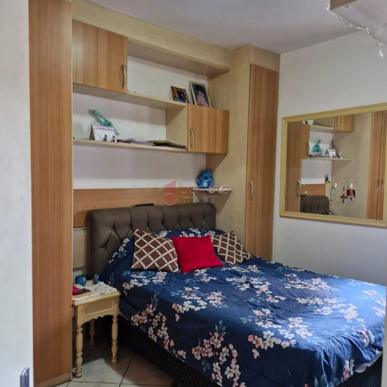 APARTAMENTO À VENDA NO CONDOMÍNIO CHÁCARA DAS FLORES II – JARDIM SANTA TERESA – JUNDIAÍ-SP