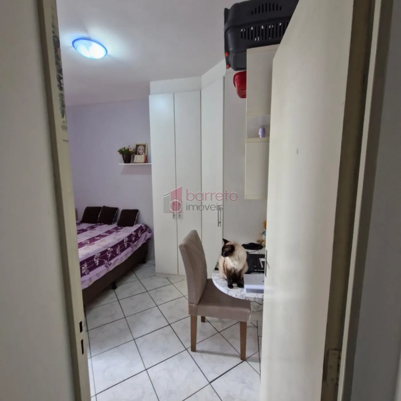 APARTAMENTO À VENDA NO CONDOMÍNIO CHÁCARA DAS FLORES II – JARDIM SANTA TERESA – JUNDIAÍ-SP