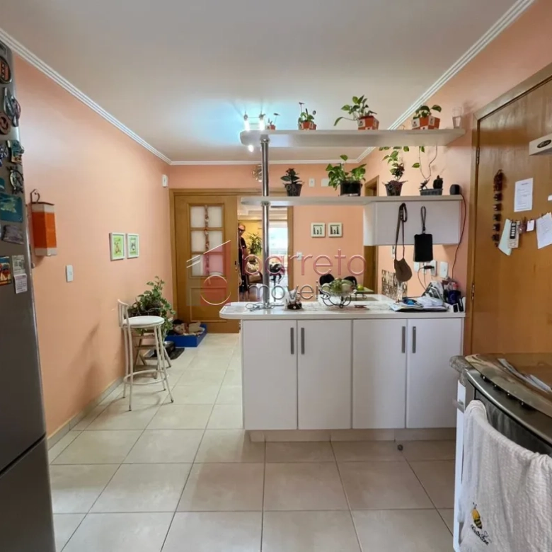 APARTAMENTO À VENDA NO CONDOMÍNIO TORRES DE MONTE CARLO EM JUNDIAÍ/SP