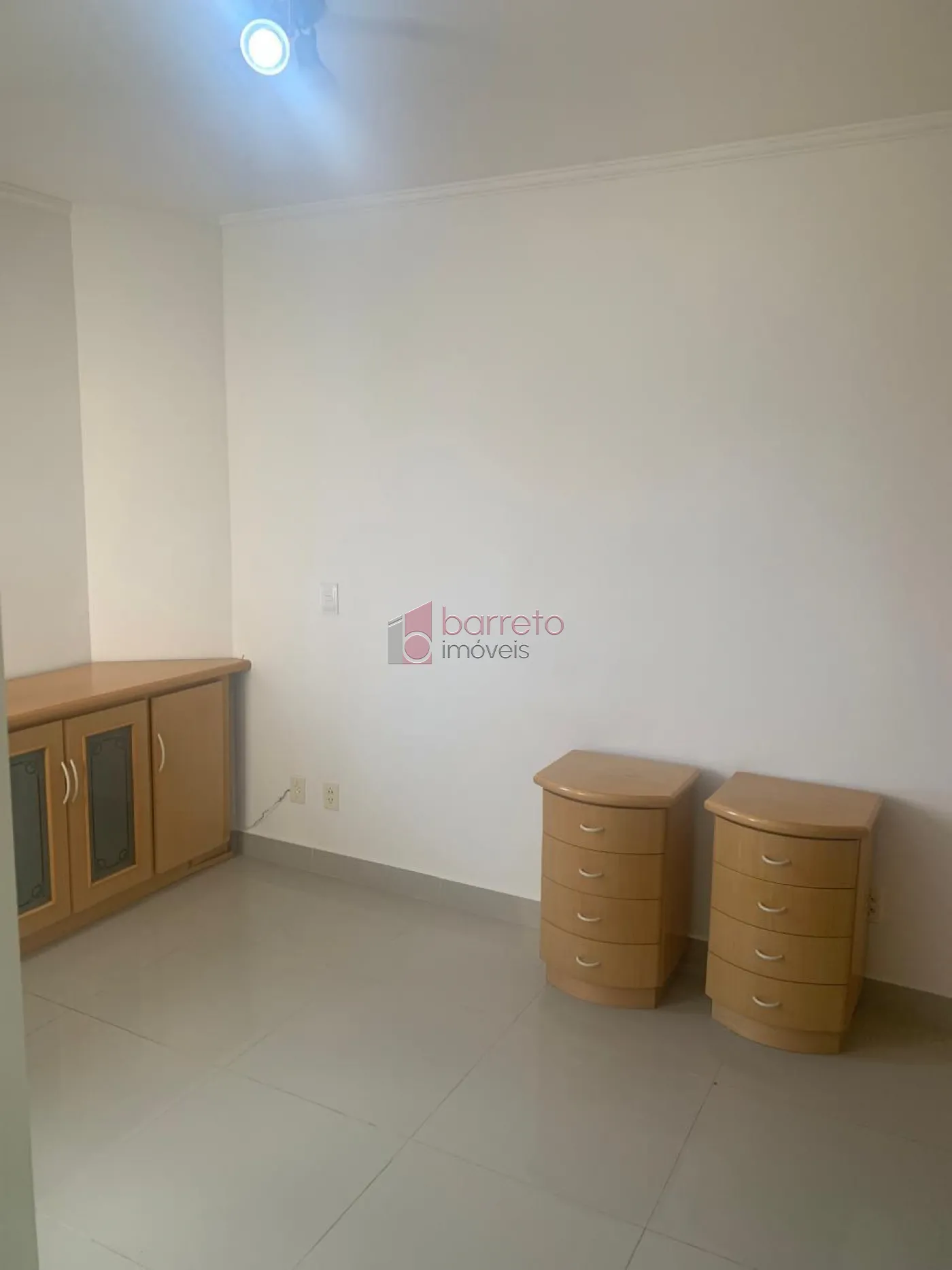 APARTAMENTO À VENDA NO CONDOMÍNIO SÃO FRANCISCO DE ASSIS NO BAIRRO DO RETIRO EM JUNDIAÍ/SP