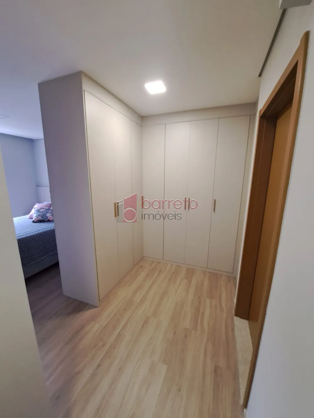 APARTAMENTO MOBILIADO PARA VENDA NO CONDOMÍNIO TORRES DE OZANAN – JUNDIAÍ/SP