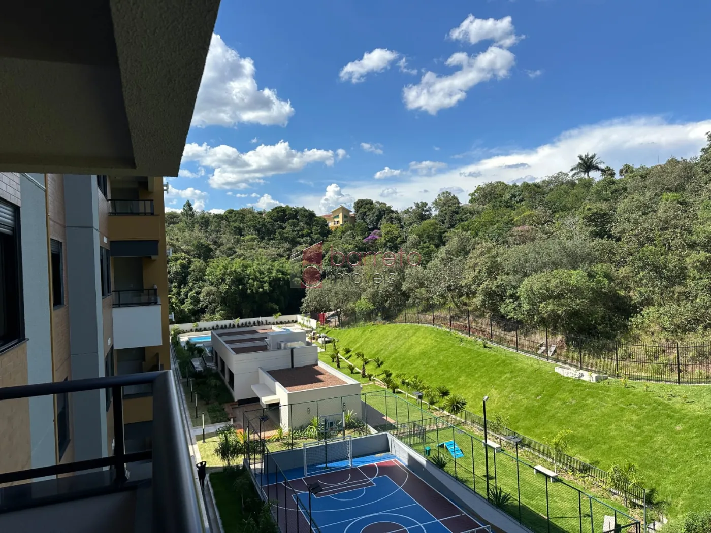 APARTAMENTO NO CONTRAPISO À VENDA – CONDOMÍNIO ODEON – JUNDIAÍ/SP