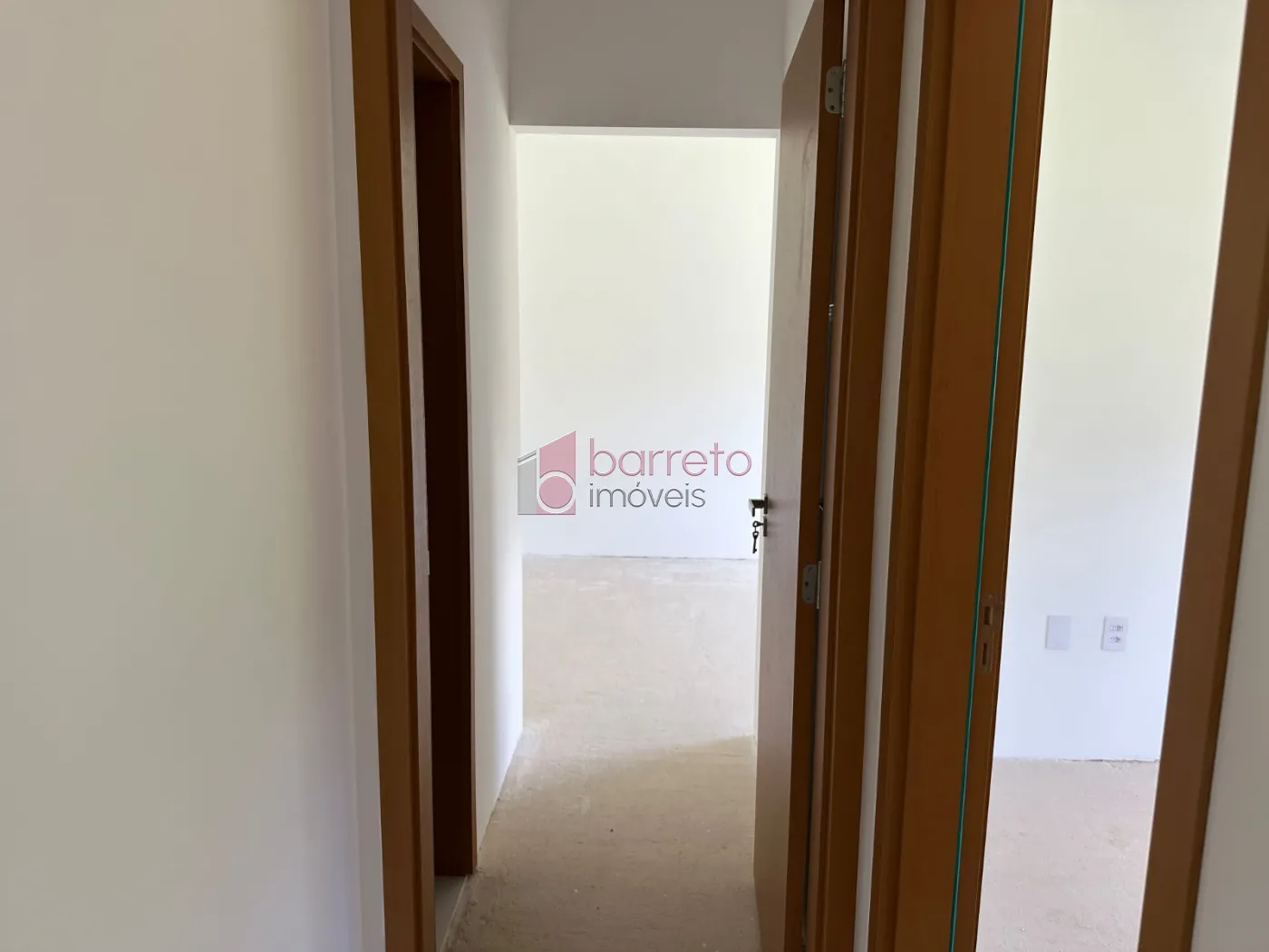 APARTAMENTO NO CONTRAPISO À VENDA – CONDOMÍNIO ODEON – JUNDIAÍ/SP