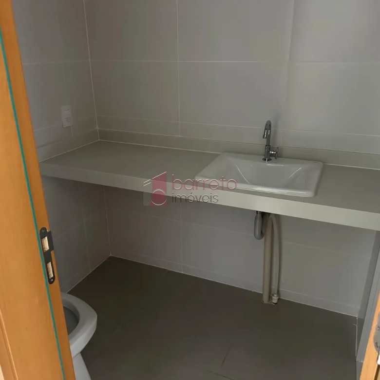 APARTAMENTO NO CONTRAPISO À VENDA – CONDOMÍNIO ODEON – JUNDIAÍ/SP