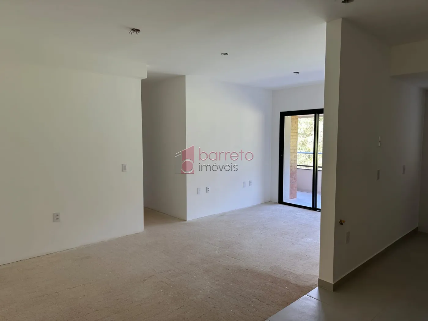 APARTAMENTO NO CONTRAPISO À VENDA – CONDOMÍNIO ODEON – JUNDIAÍ/SP