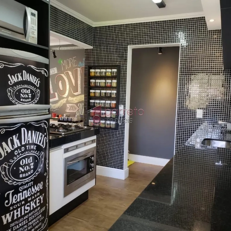 APARTAMENTO MOBILIADO PARA VENDA NO EDIFÍCIO APUÃ – JUNDIAÍ/SP