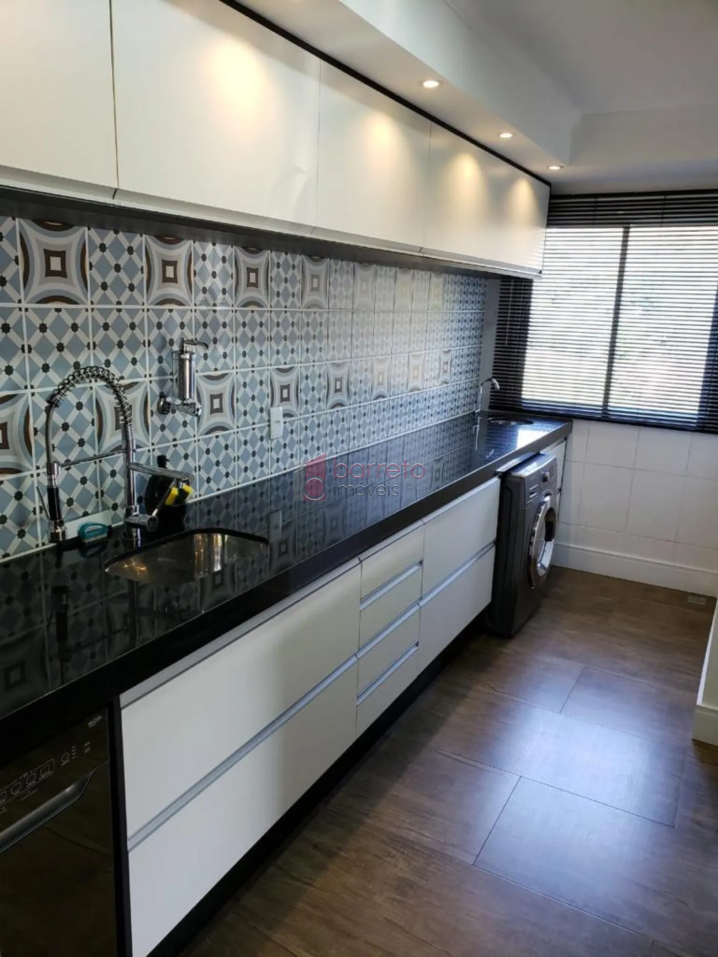 APARTAMENTO MOBILIADO PARA VENDA NO EDIFÍCIO APUÃ – JUNDIAÍ/SP