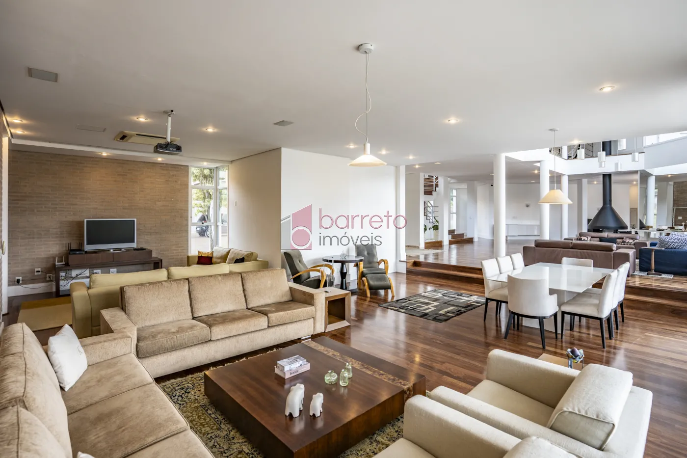 CASA ALTO PADRÃO PARA VENDA NO CONDOMINÍO FERRARI – JUNDIAÍ/SP