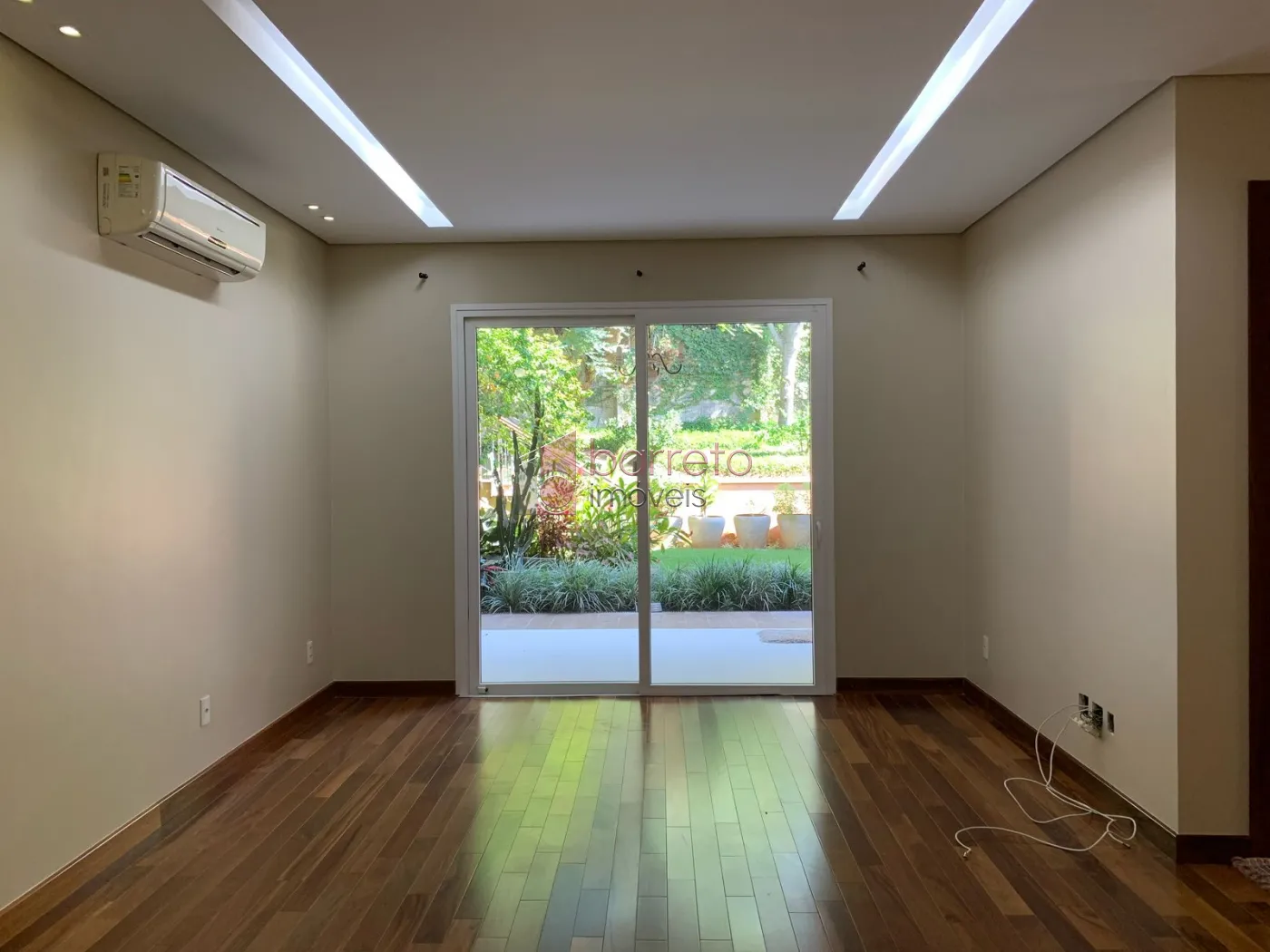 CASA ALTO PADRÃO PARA VENDA E LOCAÇÃO NO CONDOMÍNIO FERRARI – BAIRRO MALOTA – JUNDIAÍ/SP