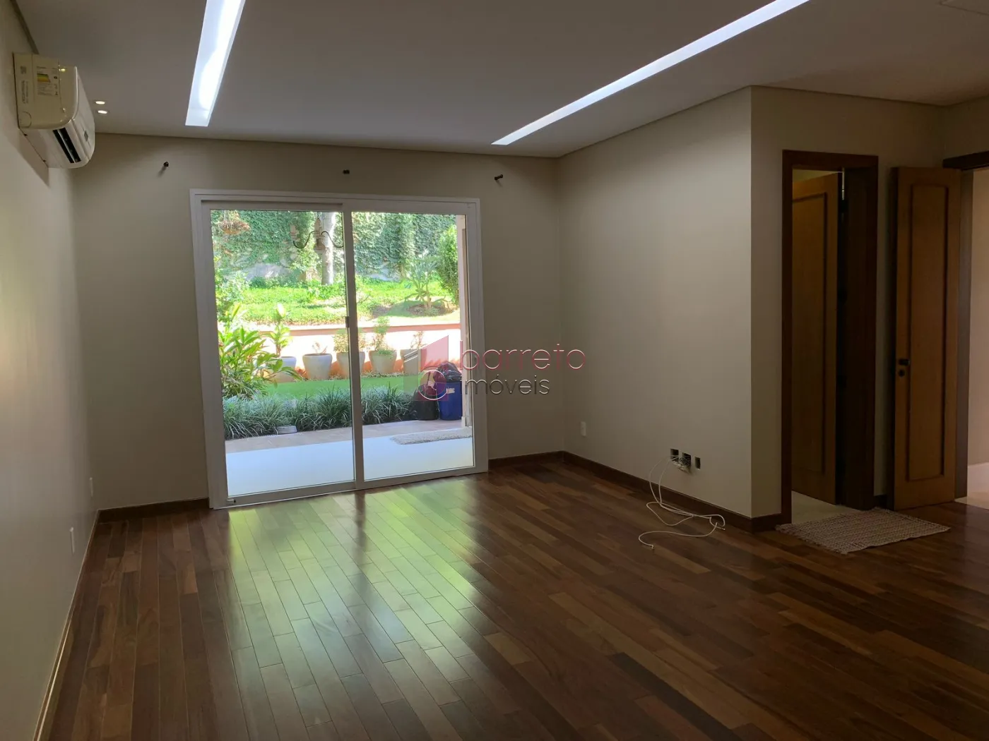 CASA ALTO PADRÃO PARA VENDA E LOCAÇÃO NO CONDOMÍNIO FERRARI – BAIRRO MALOTA – JUNDIAÍ/SP