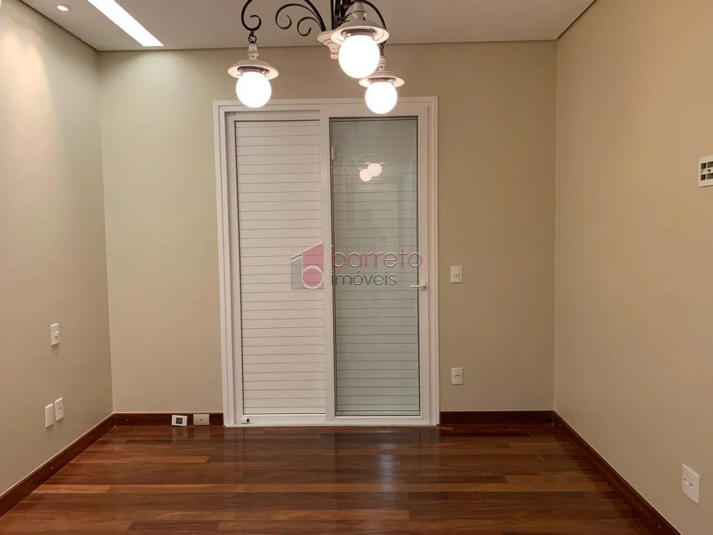 CASA ALTO PADRÃO PARA VENDA E LOCAÇÃO NO CONDOMÍNIO FERRARI – BAIRRO MALOTA – JUNDIAÍ/SP