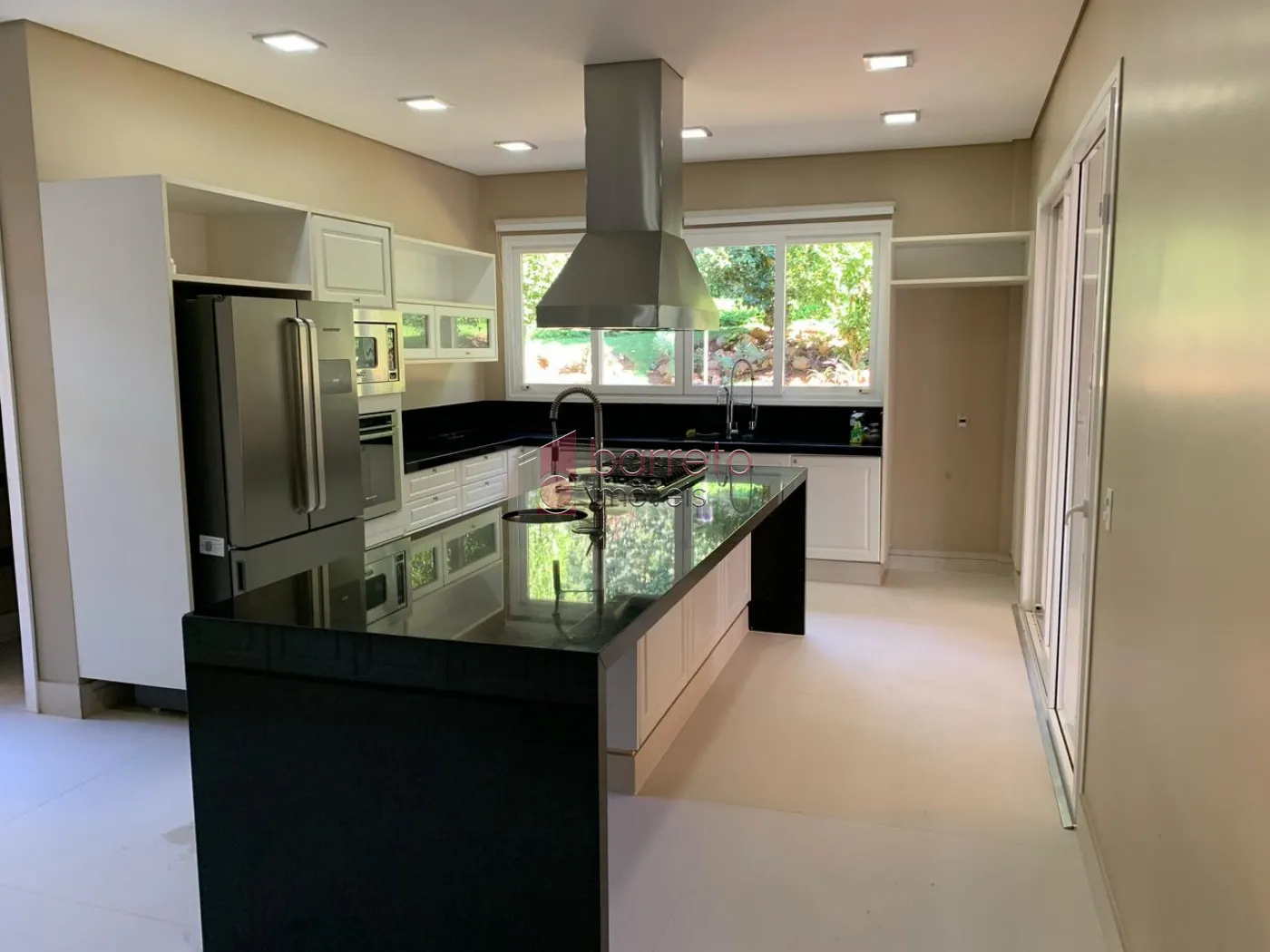 CASA ALTO PADRÃO PARA VENDA E LOCAÇÃO NO CONDOMÍNIO FERRARI – BAIRRO MALOTA – JUNDIAÍ/SP