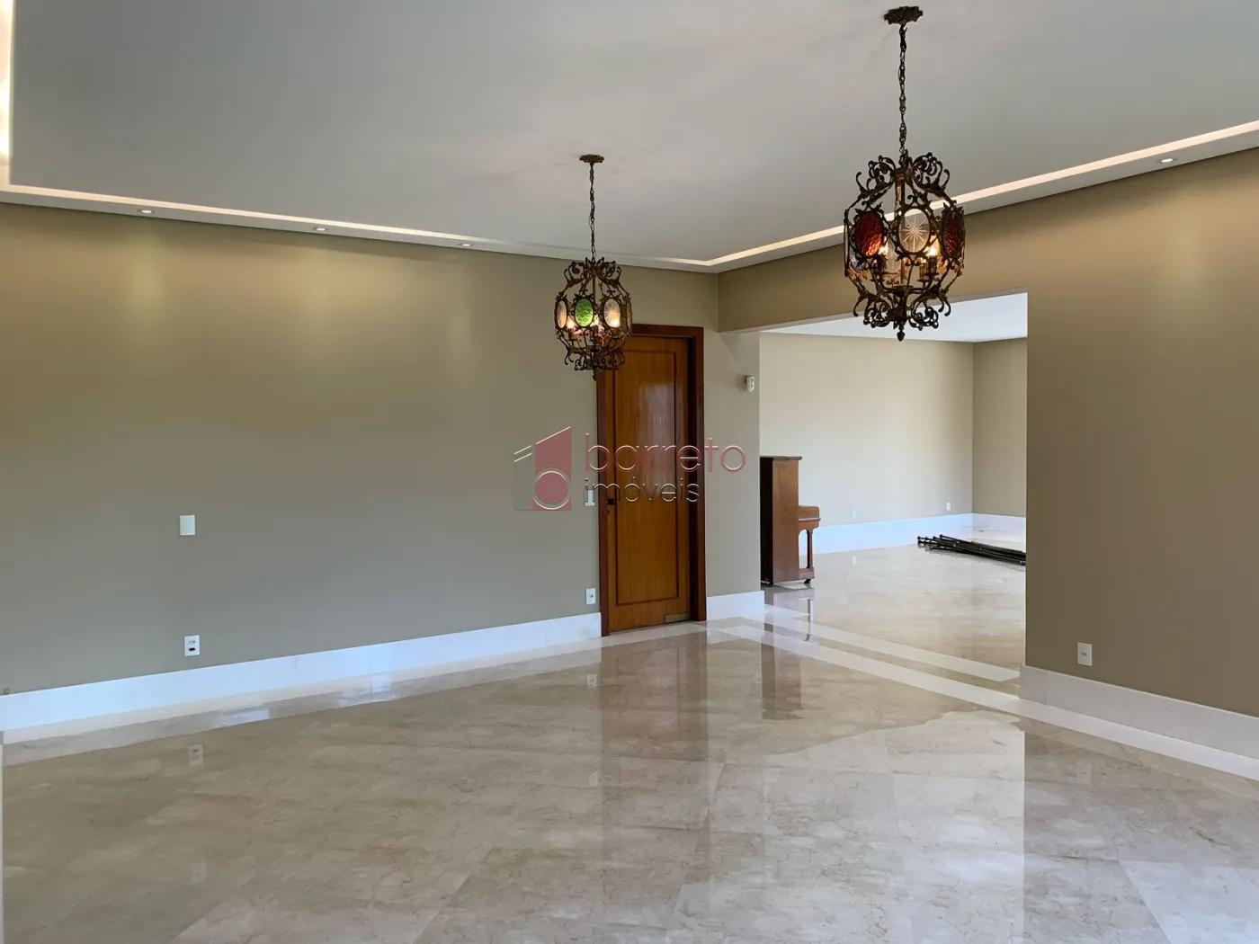 CASA ALTO PADRÃO PARA VENDA E LOCAÇÃO NO CONDOMÍNIO FERRARI – BAIRRO MALOTA – JUNDIAÍ/SP