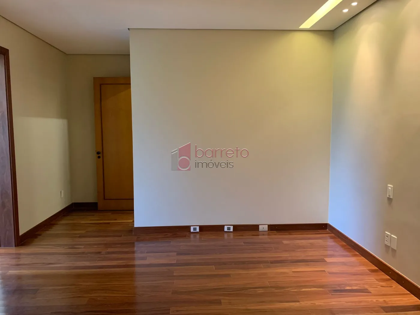 CASA ALTO PADRÃO PARA VENDA E LOCAÇÃO NO CONDOMÍNIO FERRARI – BAIRRO MALOTA – JUNDIAÍ/SP
