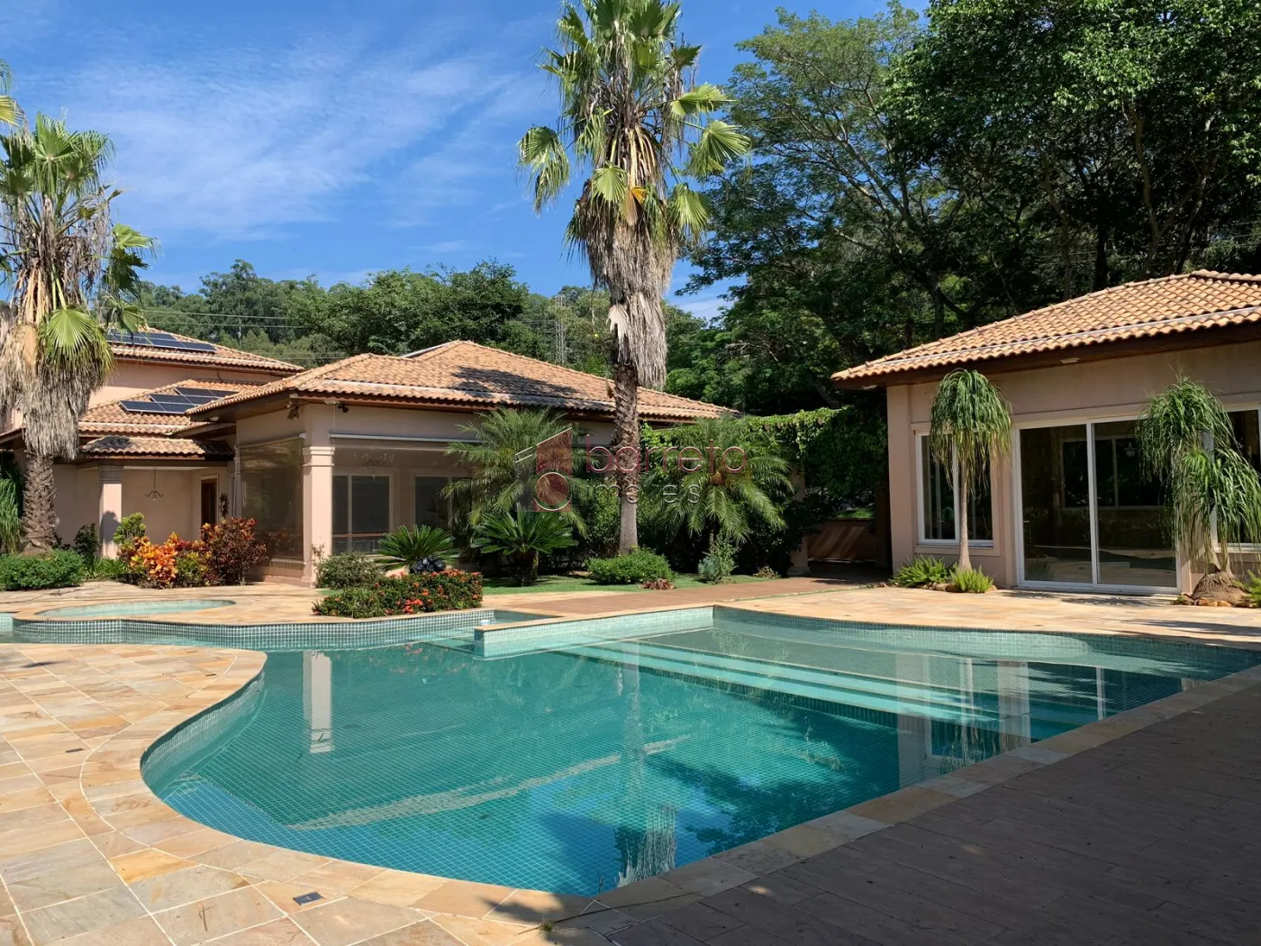 CASA ALTO PADRÃO PARA VENDA E LOCAÇÃO NO CONDOMÍNIO FERRARI – BAIRRO MALOTA – JUNDIAÍ/SP