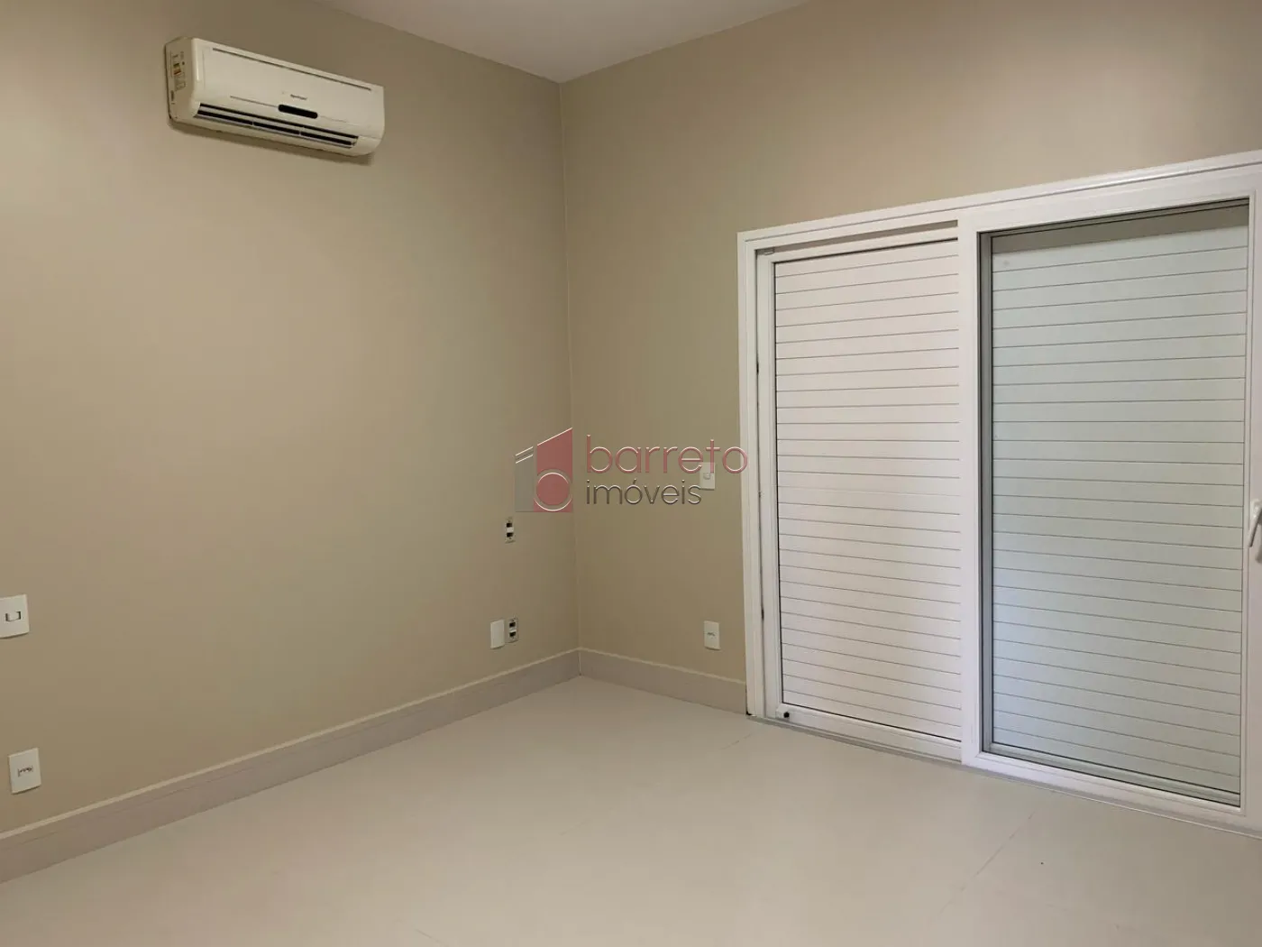 CASA ALTO PADRÃO PARA VENDA E LOCAÇÃO NO CONDOMÍNIO FERRARI – BAIRRO MALOTA – JUNDIAÍ/SP