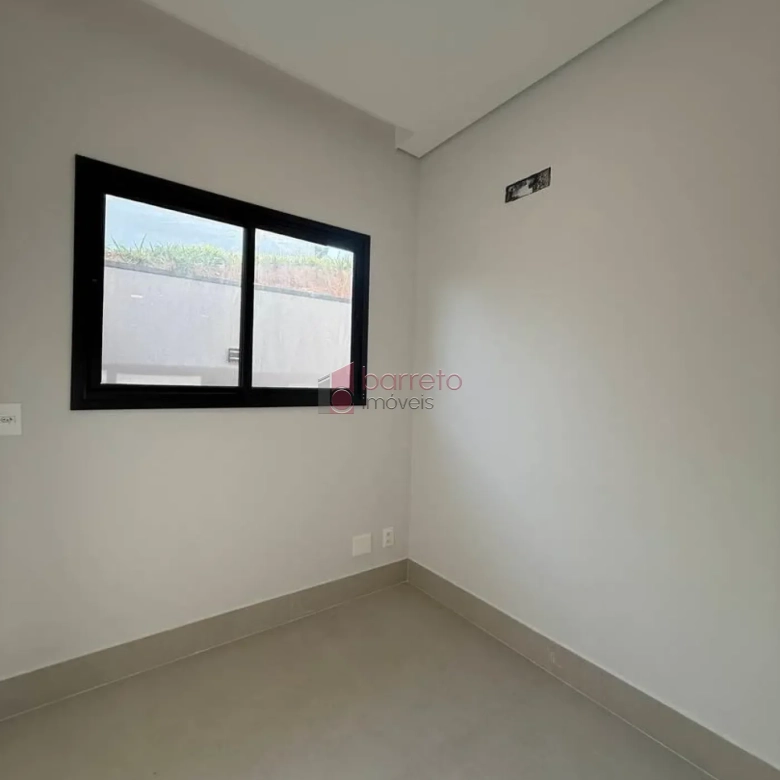SOBRADO À VENDA – 03 QUARTOS – BRISAS DA MATA – JUNDIAÍ/SP