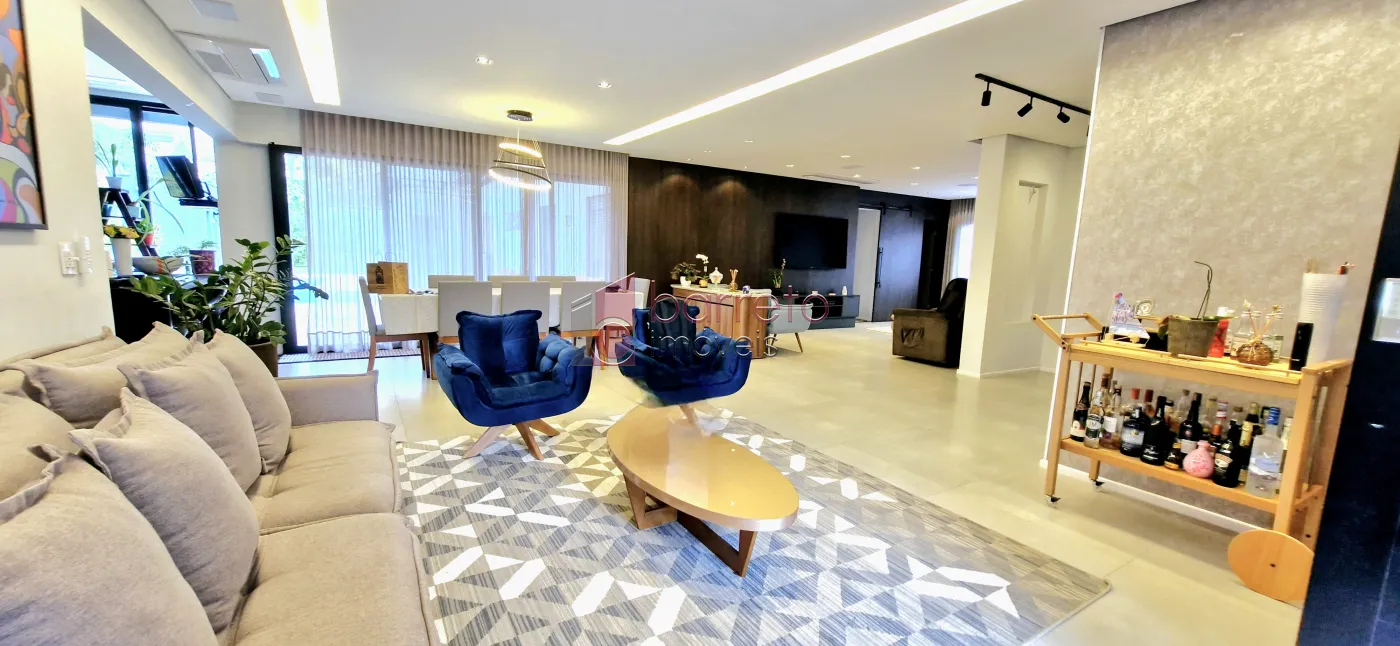 CASA TÉRREA ALTO PADRÃO À VENDA NO CONDOMÍNIO TEREZA CRISTINA – BAIRRO MEDEIROS – JUNDIAÍ/SP