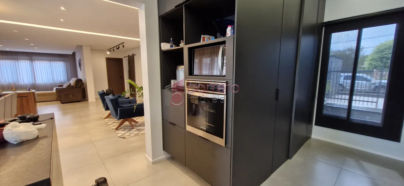 CASA TÉRREA ALTO PADRÃO À VENDA NO CONDOMÍNIO TEREZA CRISTINA – BAIRRO MEDEIROS – JUNDIAÍ/SP