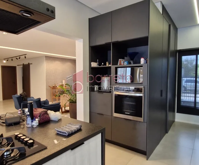 CASA TÉRREA ALTO PADRÃO À VENDA NO CONDOMÍNIO TEREZA CRISTINA – BAIRRO MEDEIROS – JUNDIAÍ/SP