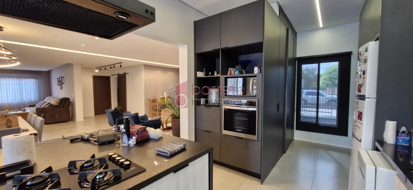 CASA TÉRREA ALTO PADRÃO À VENDA NO CONDOMÍNIO TEREZA CRISTINA – BAIRRO MEDEIROS – JUNDIAÍ/SP