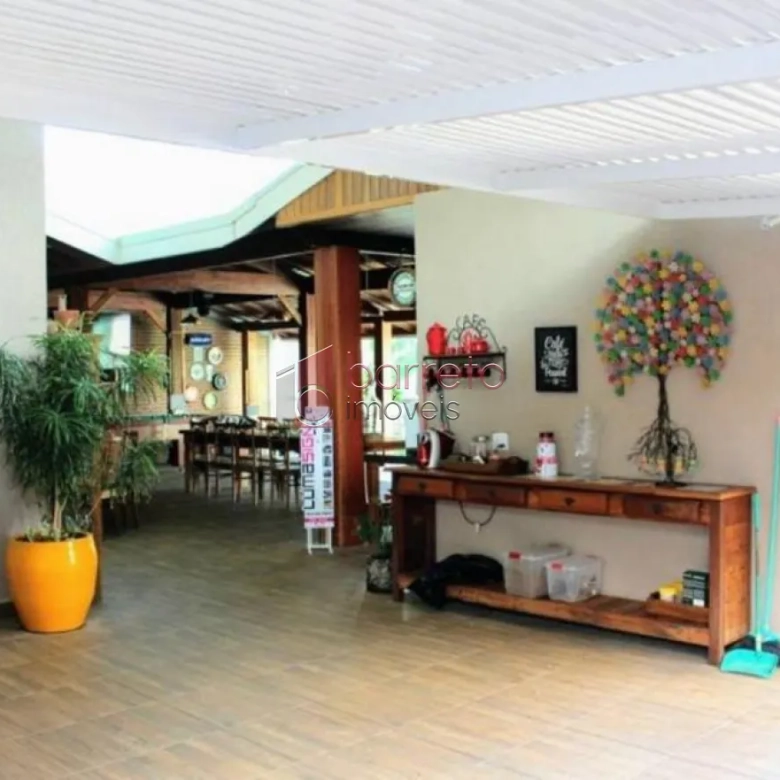 CASA DE ALTO PADRÃO À VENDA NO CONDOMÍNIO VIVENDAS DO JAPI EM JUNDIAÍ/SP