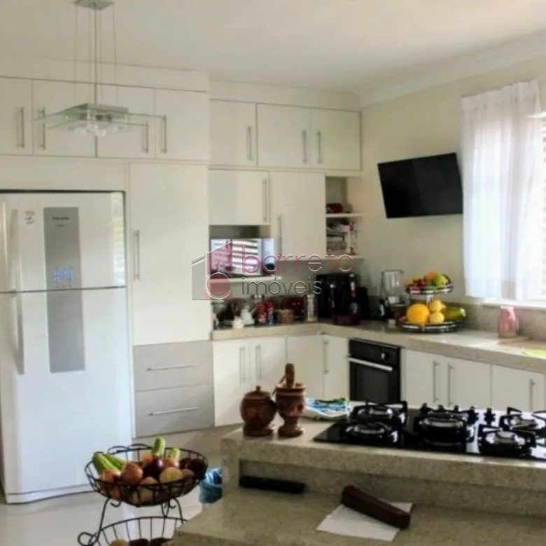 CASA DE ALTO PADRÃO À VENDA NO CONDOMÍNIO VIVENDAS DO JAPI EM JUNDIAÍ/SP
