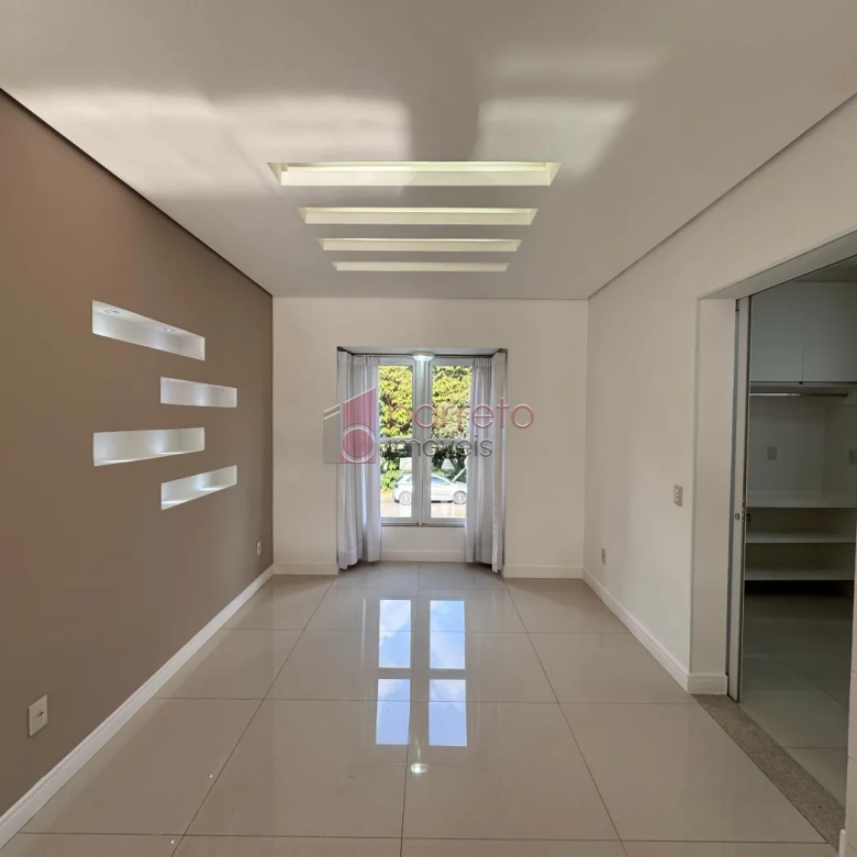 CASA À VENDA NO CONDOMÍNIO QUINTA DAS PAINEIRAS – JUNDIAÍ/SP