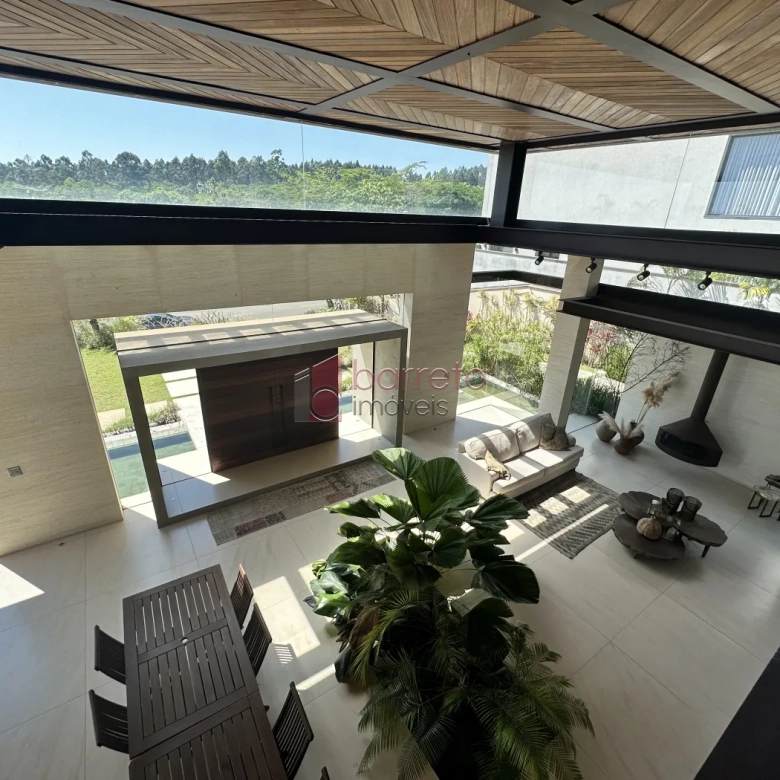 CASA À VENDA – 4 DORMITÓRIOS NO CONDOMÍNIO QUINTA DAS PAINEIRAS – JUNDIAÍ/SP
