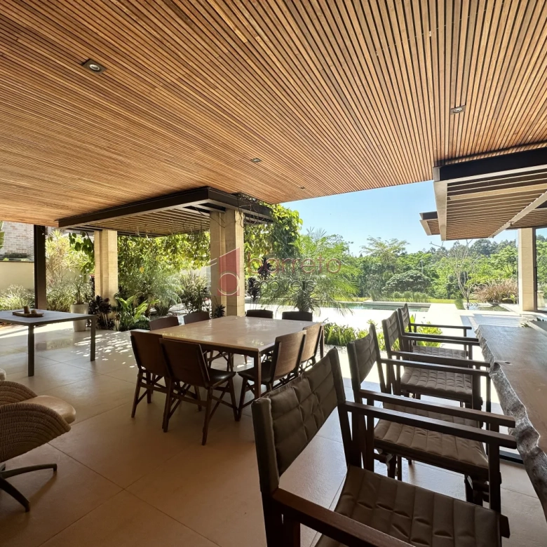 CASA À VENDA – 4 DORMITÓRIOS NO CONDOMÍNIO QUINTA DAS PAINEIRAS – JUNDIAÍ/SP