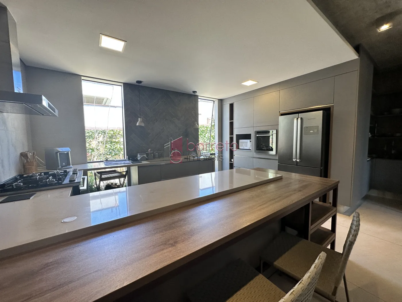 CASA À VENDA – 4 DORMITÓRIOS NO CONDOMÍNIO QUINTA DAS PAINEIRAS – JUNDIAÍ/SP