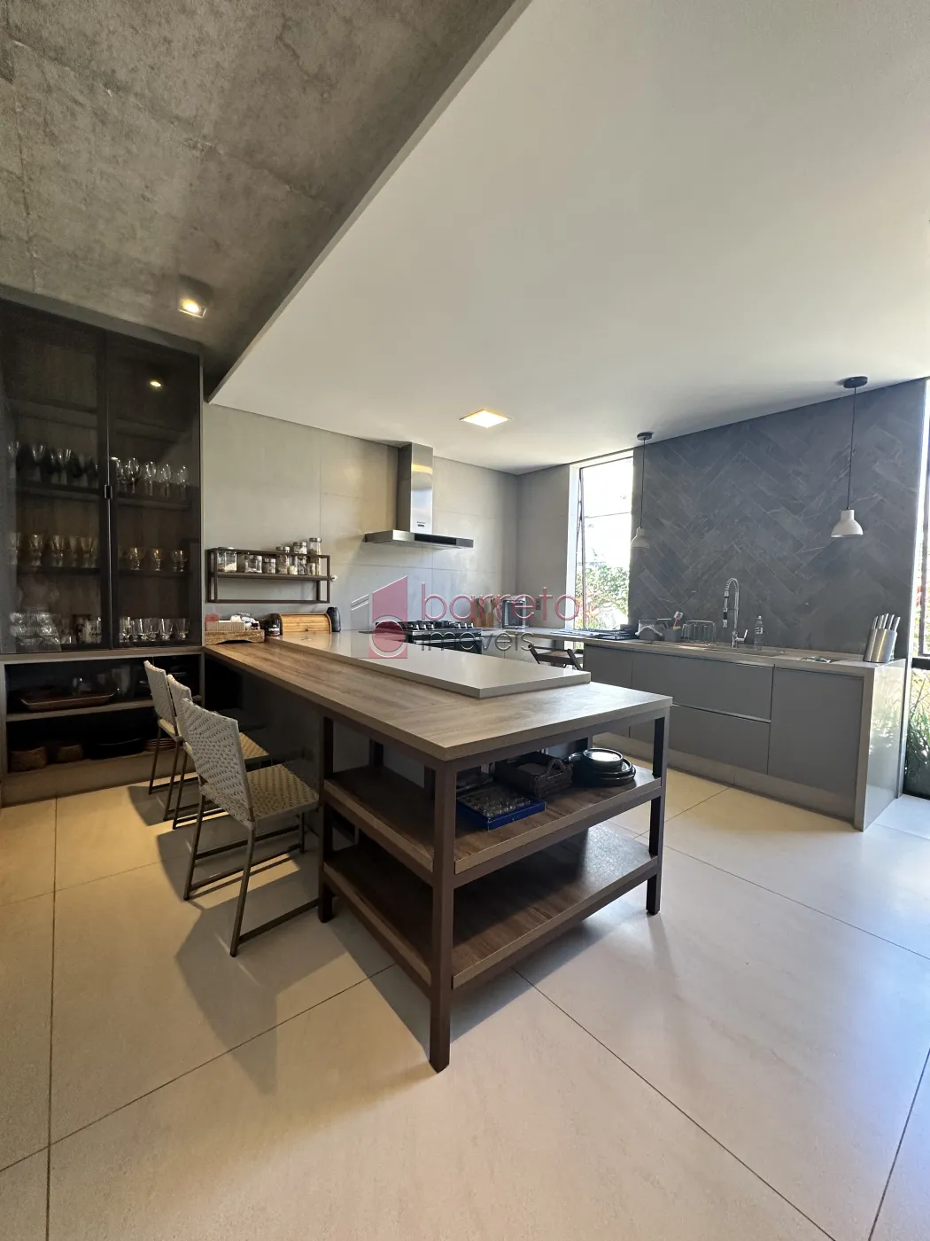 CASA À VENDA – 4 DORMITÓRIOS NO CONDOMÍNIO QUINTA DAS PAINEIRAS – JUNDIAÍ/SP