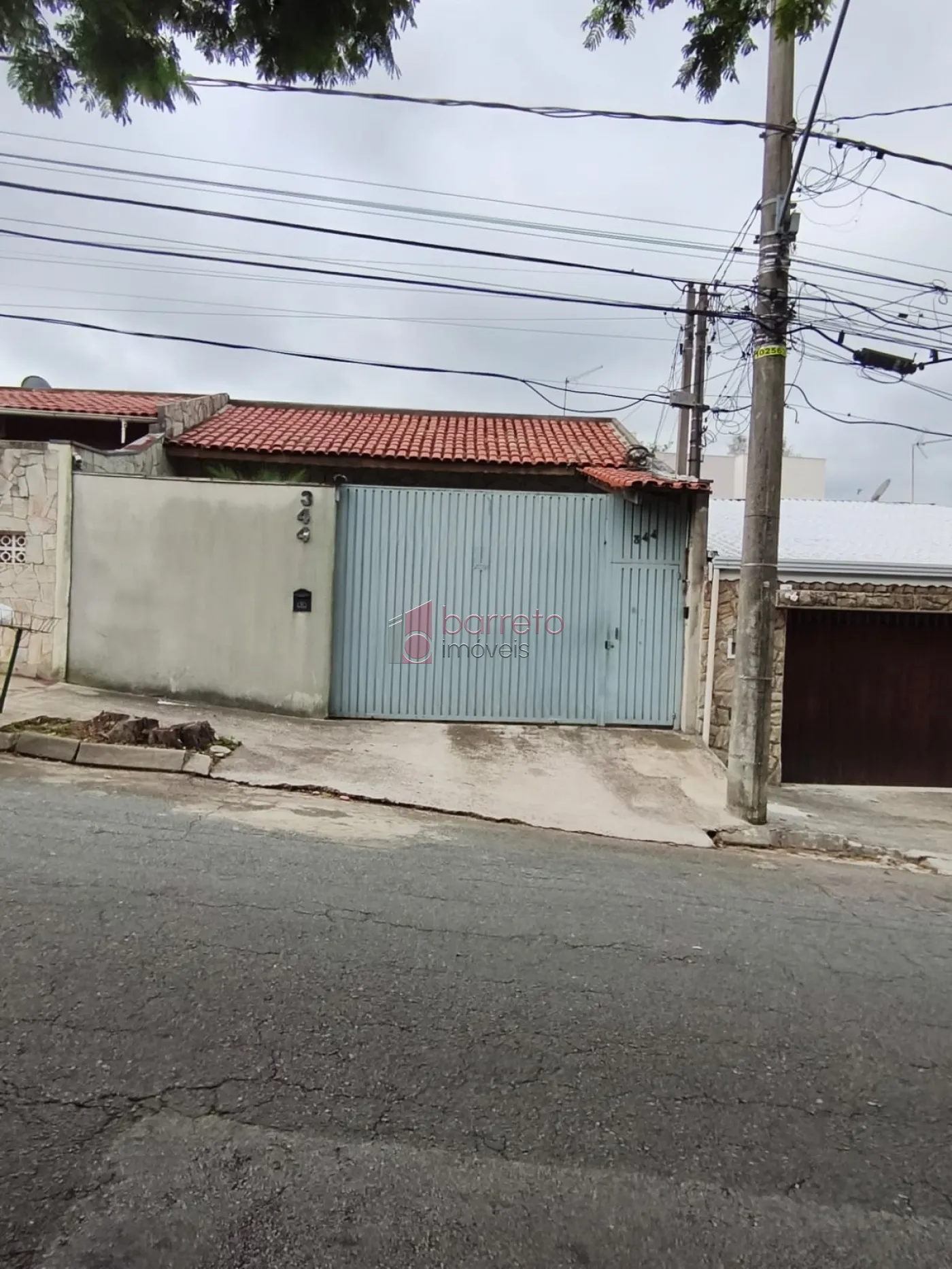 CASA À VENDA NO BAIRRO TORRES DE SÃO JOSÉ EM JUNDIAÍ/SP