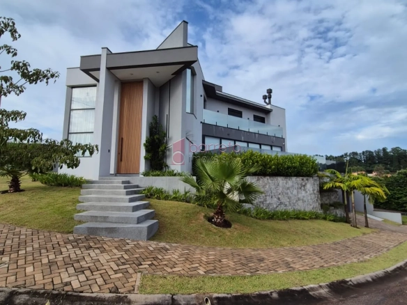 CASA ALTO PADRÃO À VENDA NO CONDOMÍNIO BELLA VITTÁ – JUNDIAÍ/SP