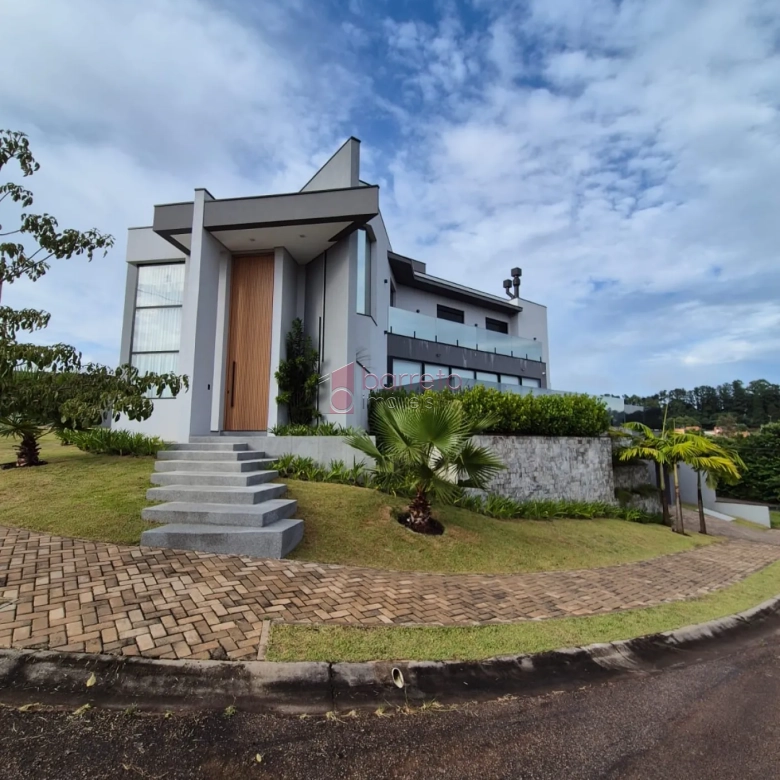 CASA ALTO PADRÃO À VENDA NO CONDOMÍNIO BELLA VITTÁ – JUNDIAÍ/SP