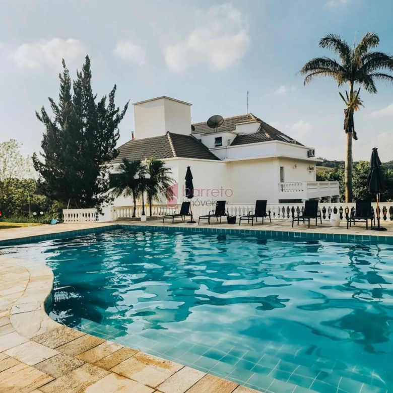 CASA DE ALTO PADRÃO À VENDA NO CONDOMÍNIO FAZENDA CAMPO VERDE – JUNDIAÍ/SP